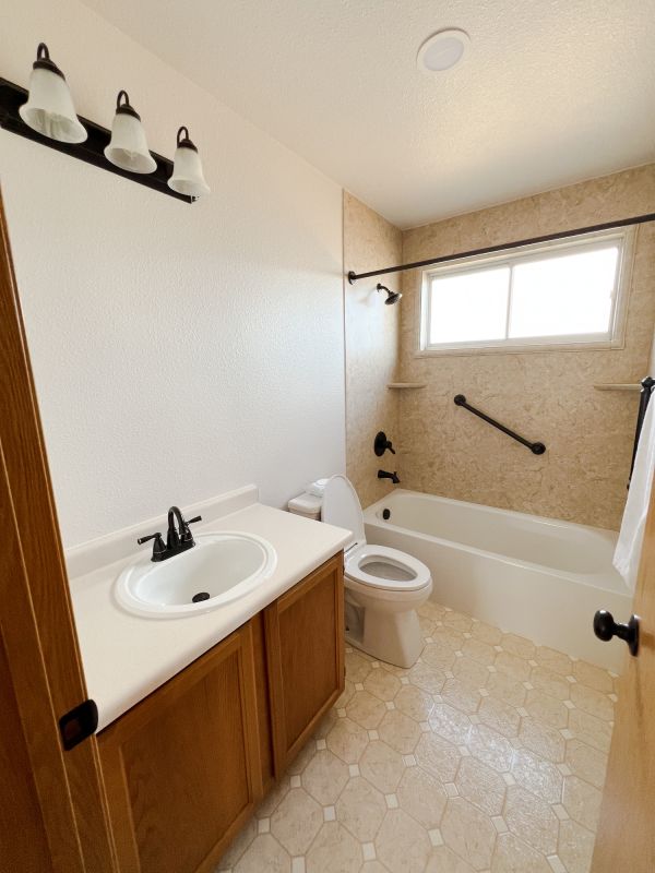Top Bathroom Remodeling Companies in Bay Village, OH